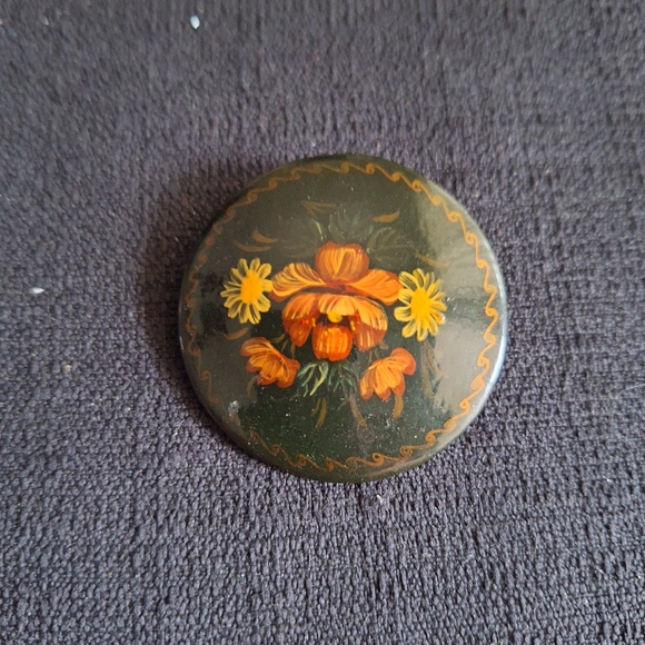 Unusual novelty brooches - Picture 4 of 4